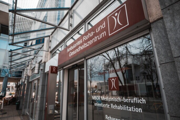 Sporttherapeut / Sportwissenschaftler oder Physiotherapeut mit Zusatzqualifikation KG-Gerät und MTT (m/w/d), 2. Bild