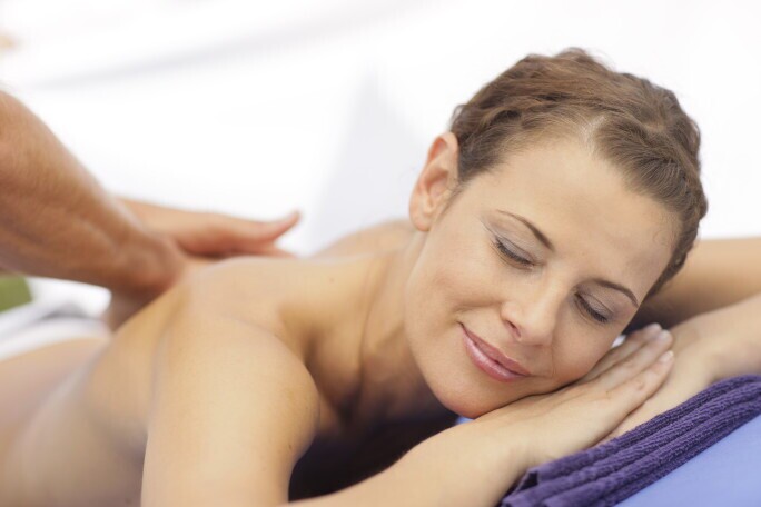 Masseur und medizinischen Bademeister / Mitarbeiter für den Bereich Wellness (m/w/d), 1. Bild